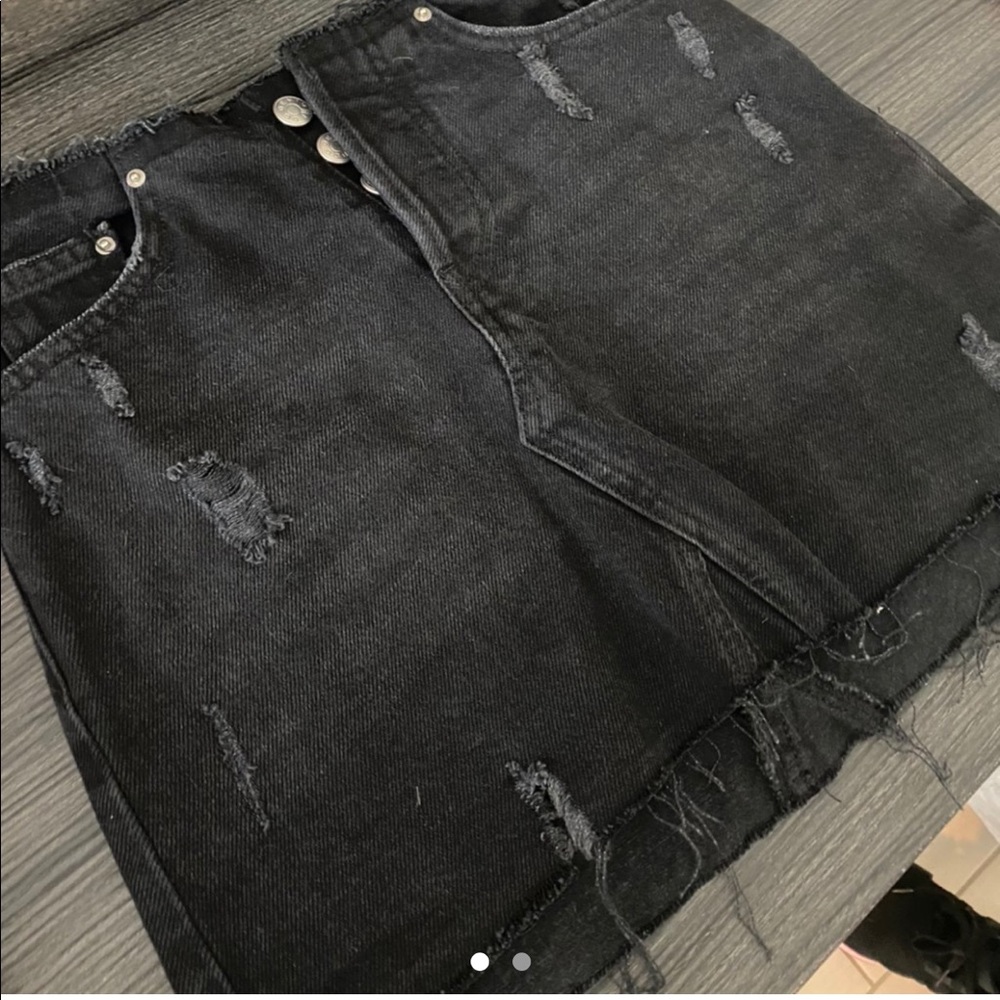Black jean skirt - Picture 2 of 2